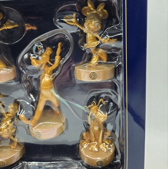 Disney 50th Anniversary Fab 5 Magic Kingdom Gold Ornament Set - Picture 5 of 6
